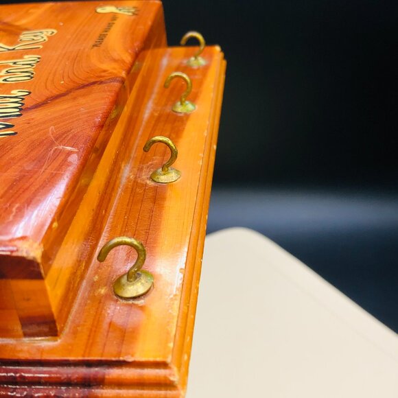 Vintage Wooden Mail & Key Hooks Wall Pocket: Mid-Century Lake George Souvenir - Picture 7 of 12